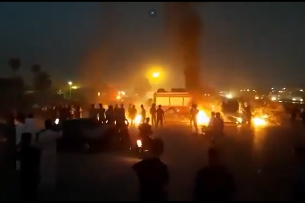 ايران تږی شو؛  په خوزستان کې د اوبو پر سر مظاهرو کې ۳ تنه ويشتل شوي، ۱۴ ژوبل دي