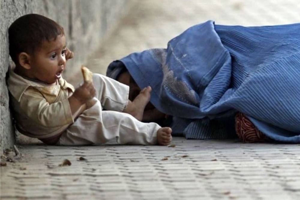 افغانستان د نړۍ فقيرترين هېواد شو؛  فقر په افغانستان له ۵۵څخه ۷۲ فيصده ته ډېر شوی